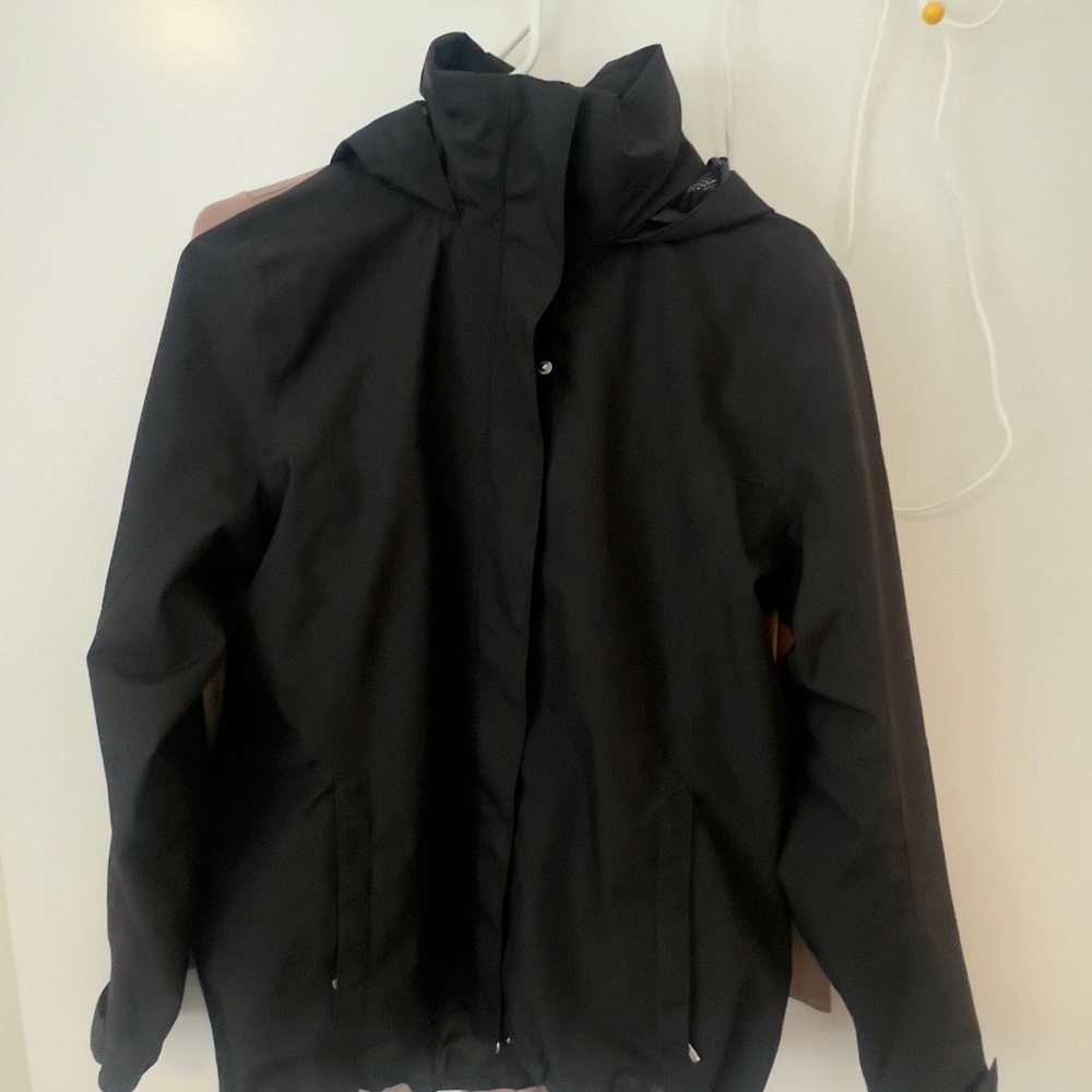 Helly Hansen women’s M Black Raincoat